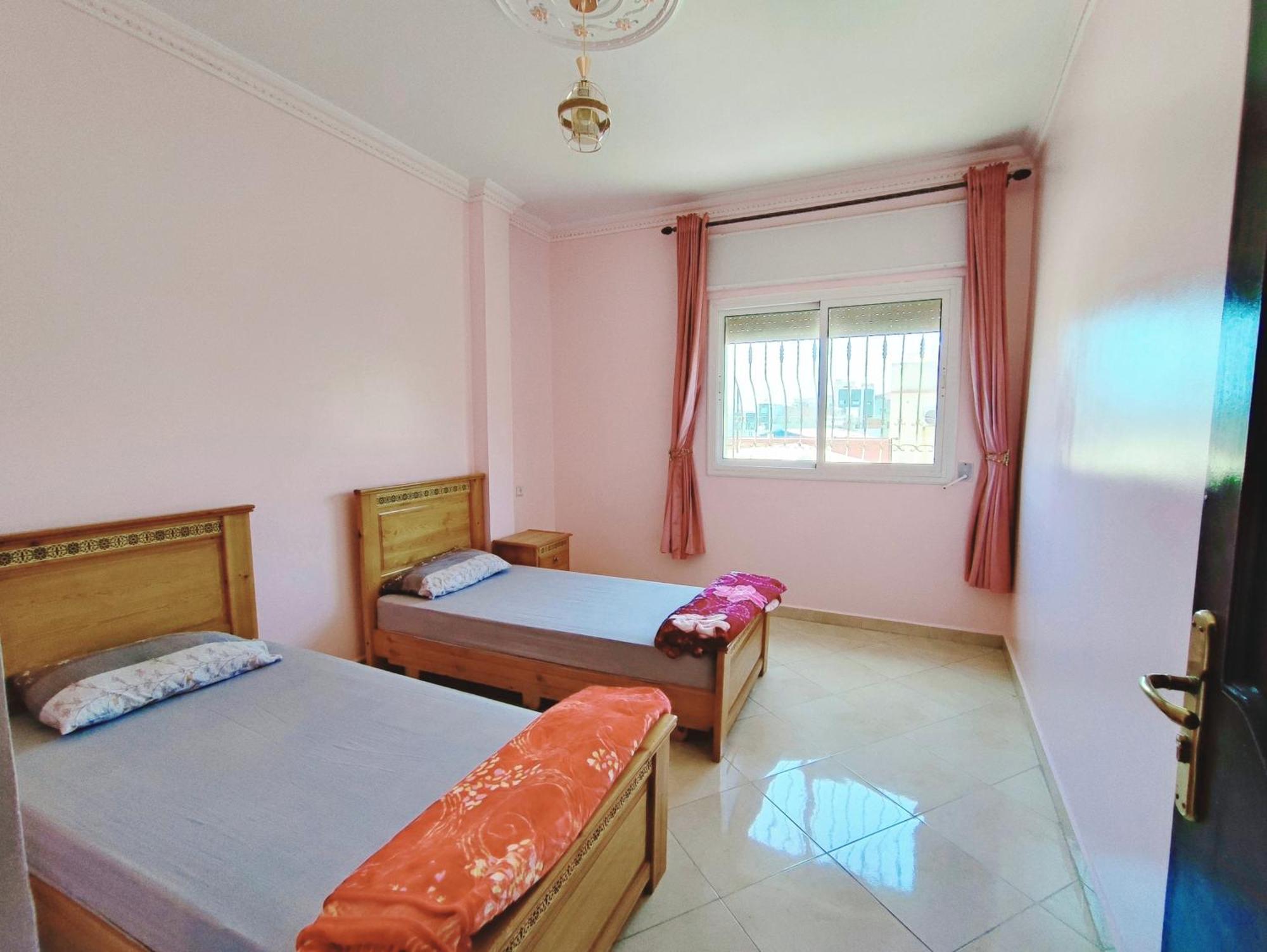 Au Premier Etage 3 Facades Et 2 Appartement *
