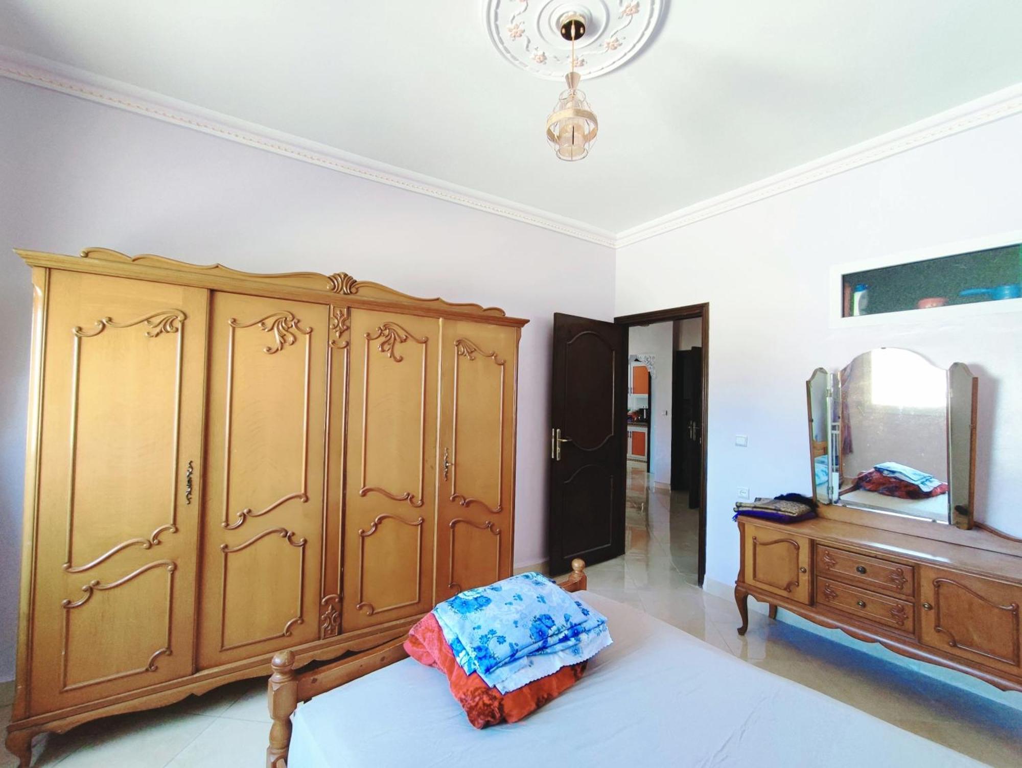 Appartement Au Premier Etage 3 Facades Et 2 Tanger
